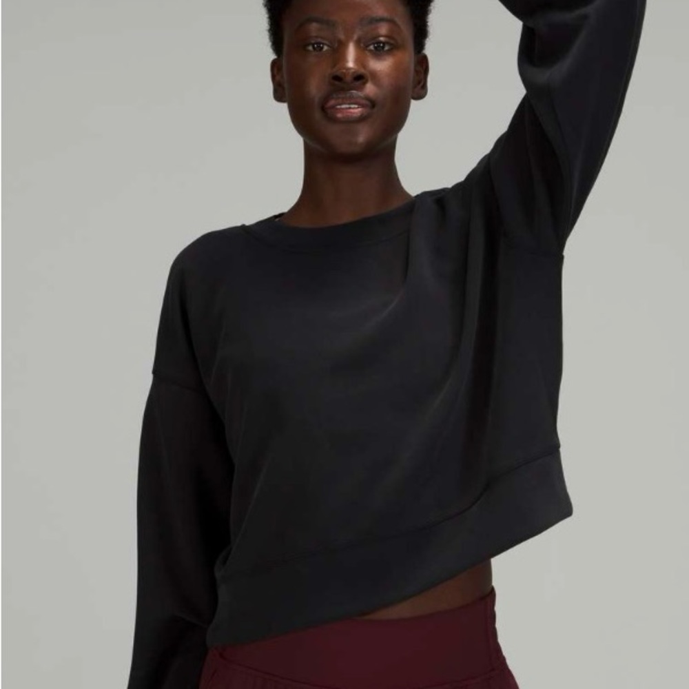 Lululemon cropped crew softstreme size 6 black